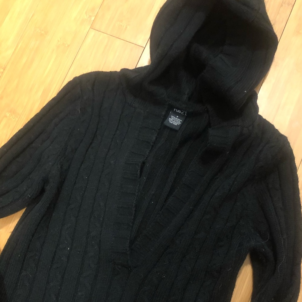 Rue 21 Black Sweater Hoodie